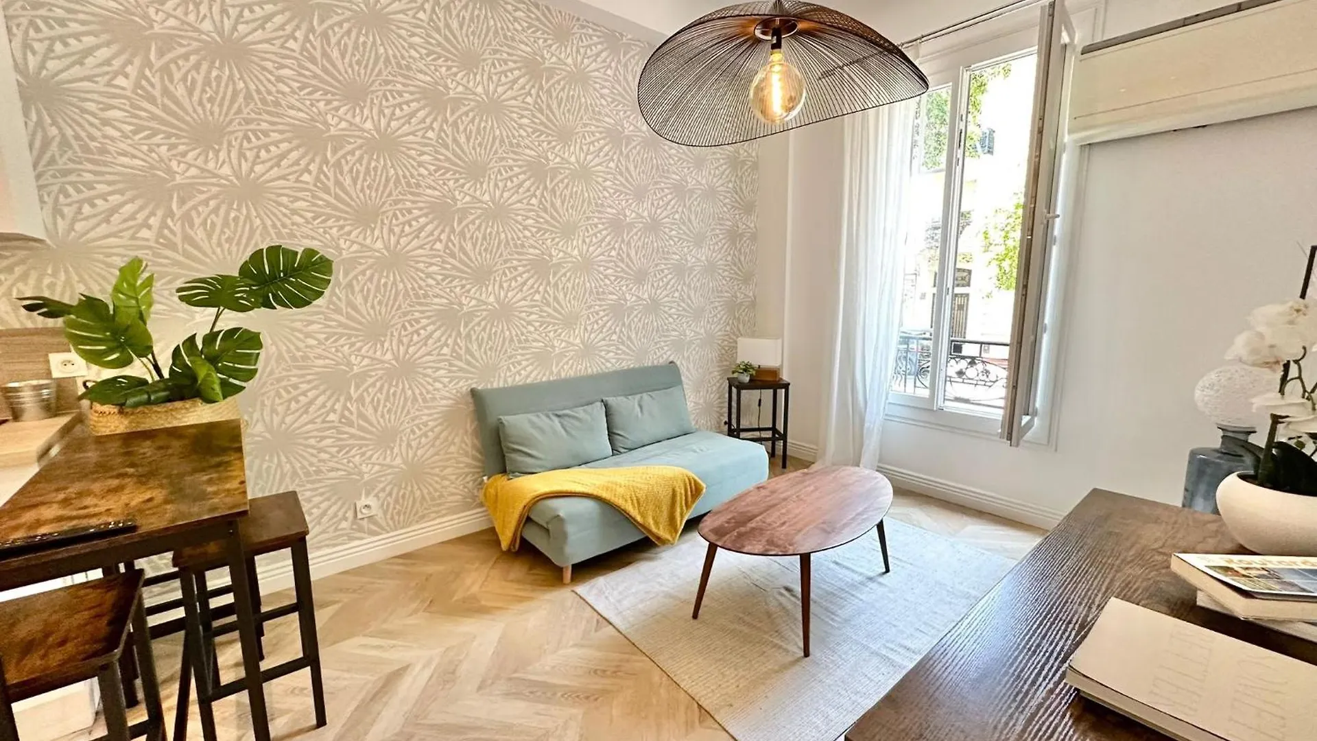 Magnifique Appartement Moderne - Clim & Wifi contacts